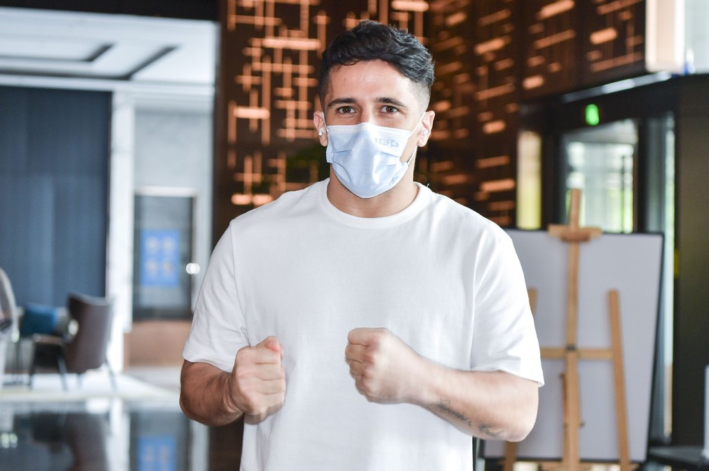 رئيس بلدية بلد الوليد ورونالدو في حرب تصريحات بعد هبوط الفريق