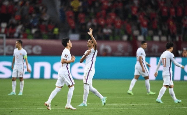 ابن أخت جورجينا رودريغيز يتهمها بـالنسيان والغرور بعد ارتباطها برونالدو